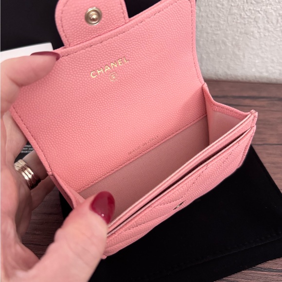 ❌SOLD❌CHANEL Chevron Quilted Caviar Leather Card Wallet in Pink - Picture 7 of 11